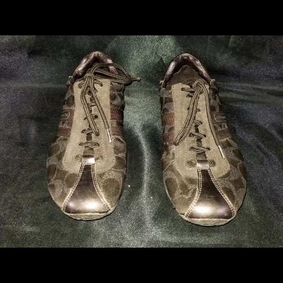 Coach shoes size 6.5. - Picture 2 of 7